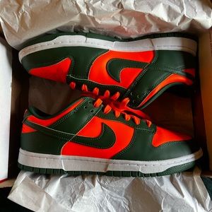 Nike dunk low retro “ miami hurricanes”